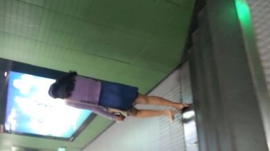 蓝短裙极品女郎